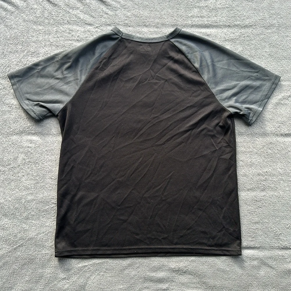 The Children’s Place‎ Boys Graphic Front SS Athletic Tee Size XL/14